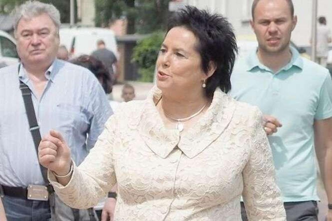 Prof. Starosławska chce znów być dyrektorem. Ruszył proces w sądzie pracy Prof. Starosławska chce znów być dyrektorem. Ruszył proces w sądzie pracy