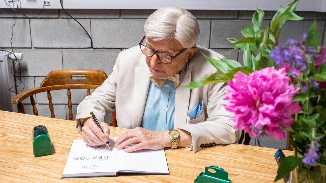 "Profesor marzyciel" wraca na WSPA. Uczelnia uhonoruje pierwszego rektora