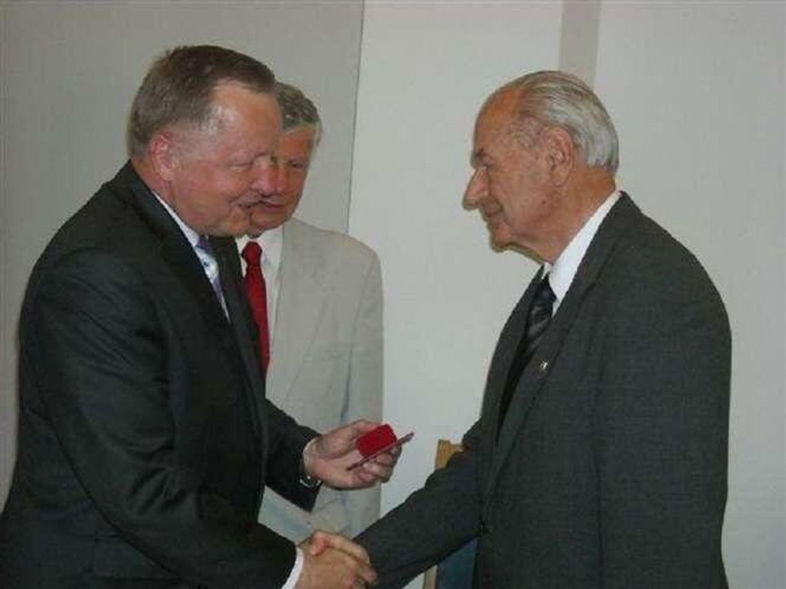 Profesor Mieczysław Chorąży z Orderem Orła Białego
