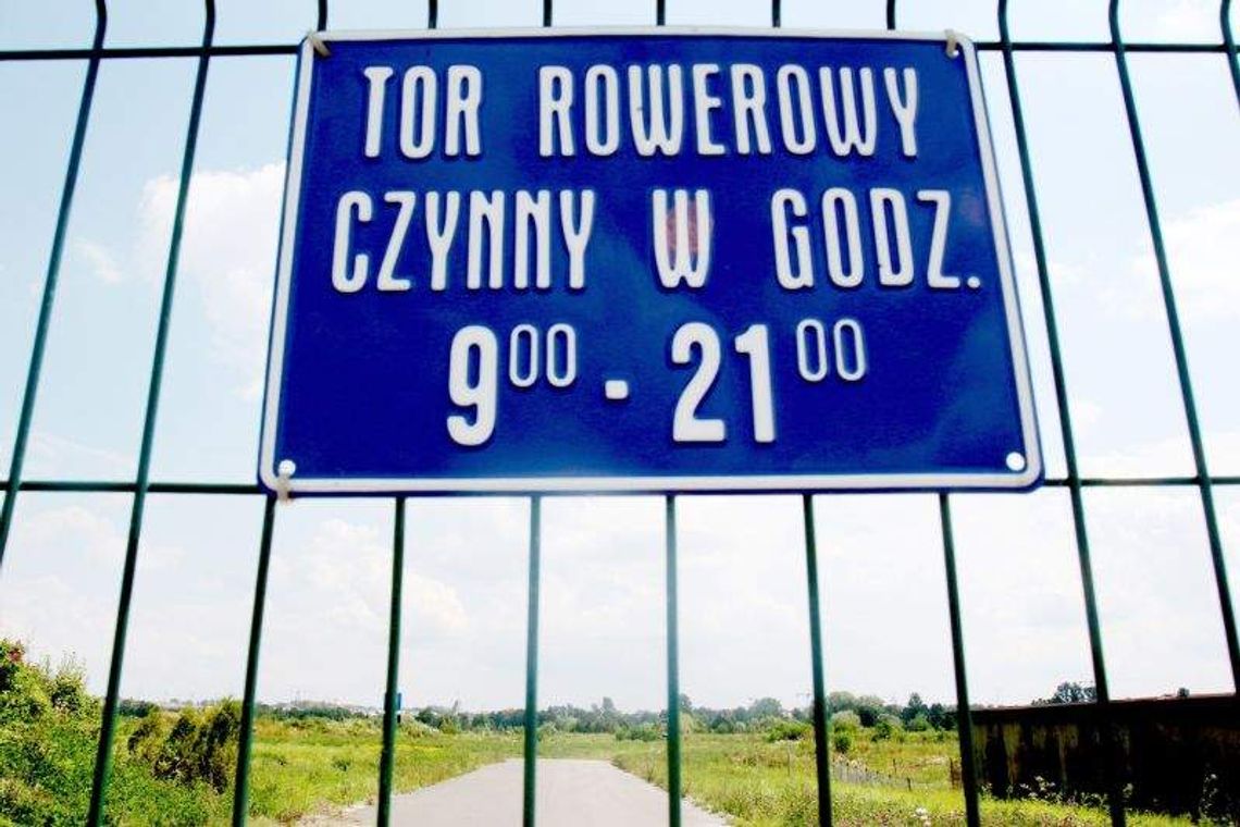 Prokuratura bada budowę toru przy ul. Janowskiej. Kto jest odpowiedzialny za bubel?