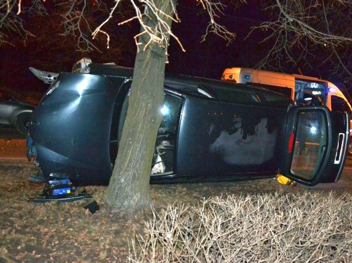 Prokuratura: Pijany policjant dał prowadzić pijanej znajomej