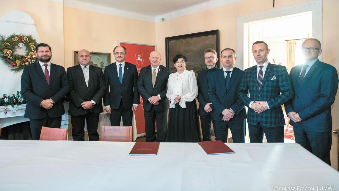 Prom może już zacumować? Kładka ma połączyć Kazimierz z Janowcem Prom może już zacumować? Kładka ma połączyć Kazimierz z Janowcem