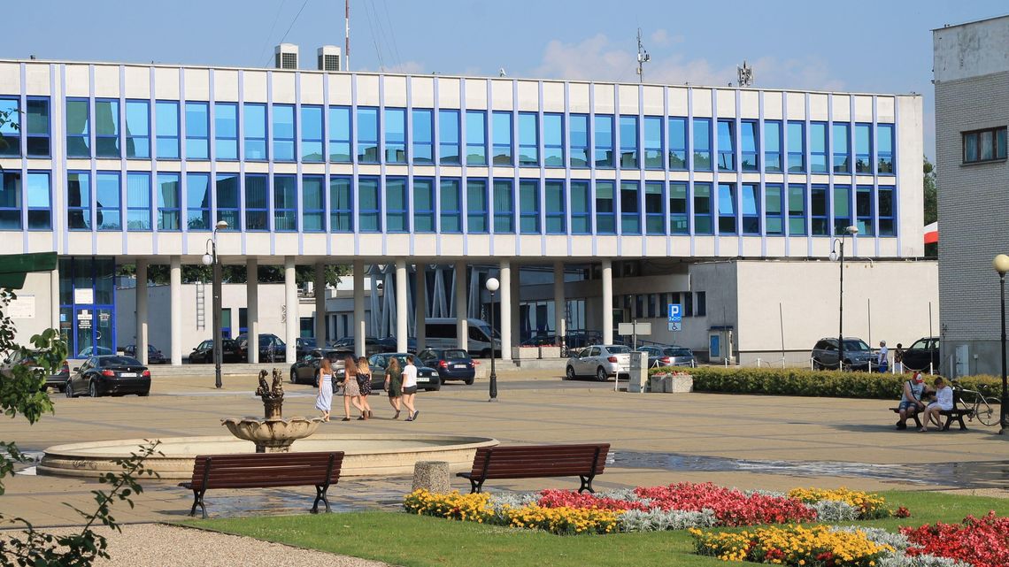 Promocja Puław i powiatu puławskiego. Jedni stawiają na internet, drudzy na radio