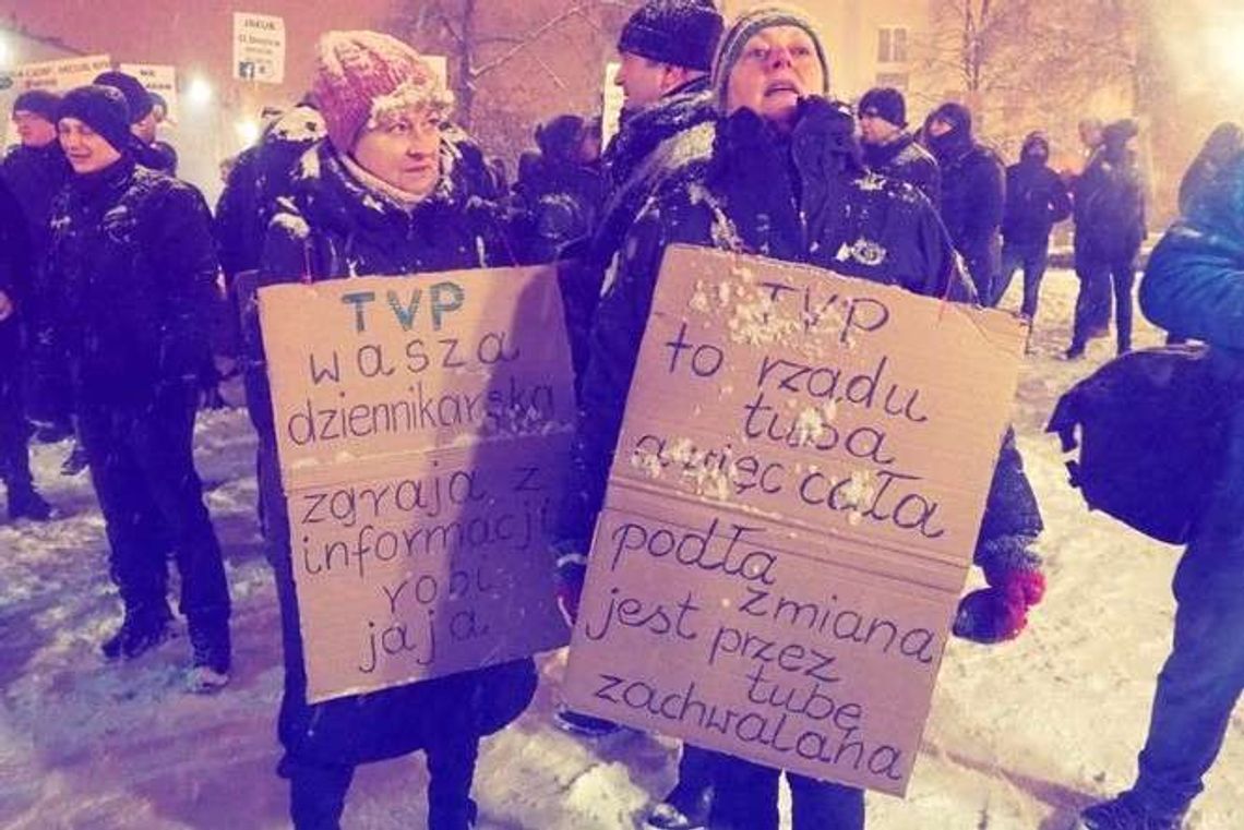 „Propaganda dzieli ludzi”. Świdnicki Spacer w porze "Wiadomości" TVP