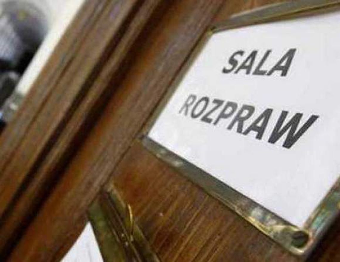 Prorektor kieleckiego uniwersytetu oskarżony o jazdę po pijanemu. Miał ponad 3 promile