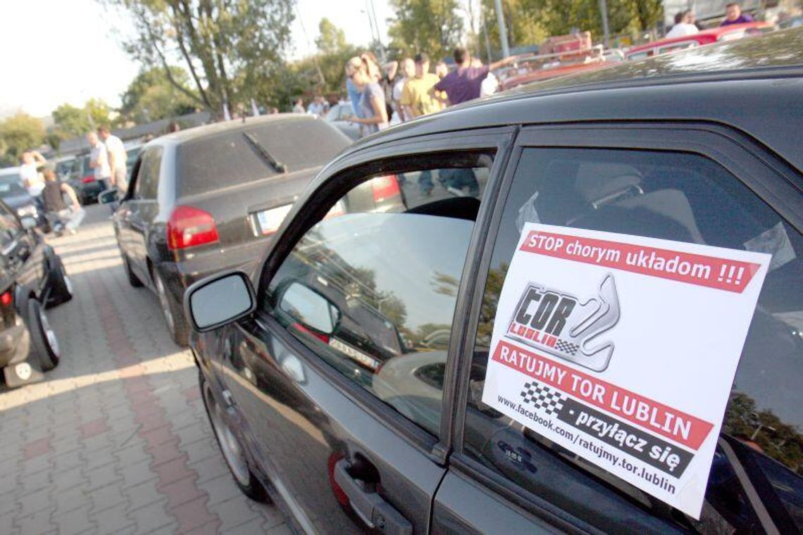 Protest obrońców toru Lublin. \"Stop chorym układom\" Protest obrońców toru Lublin. \"Stop chorym układom\"