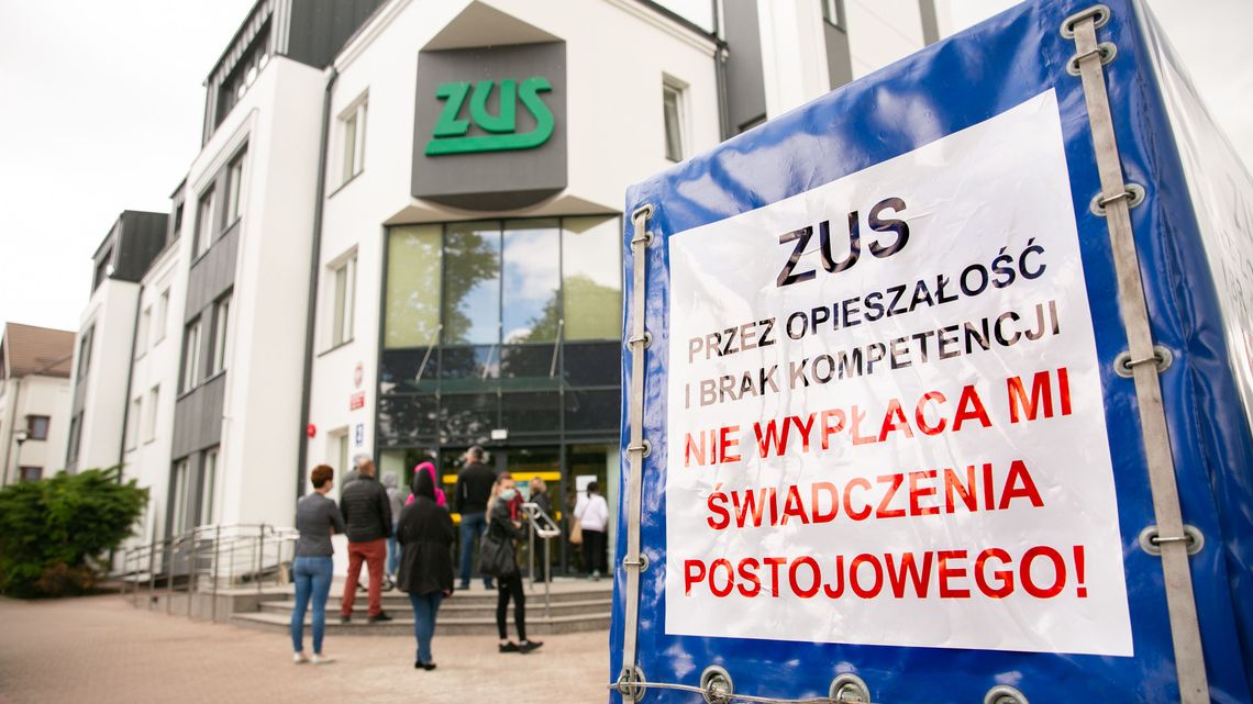 Protest przed ZUS w Zamościu okazał się skuteczny. Po naszej publikacji otrzymał pomoc