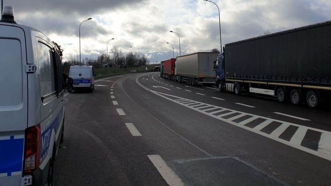 Protest w Hrebennem. Rolnicy blokują krajową 17