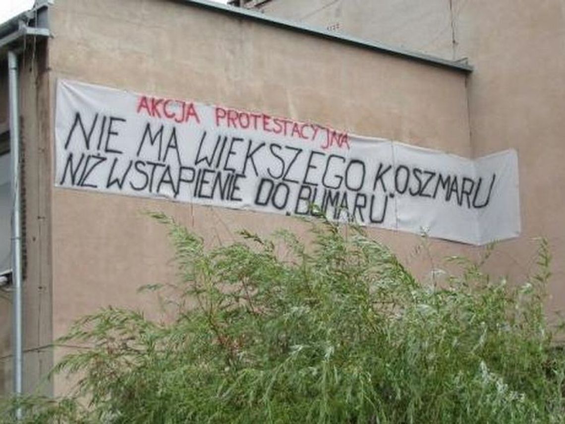 Protest w Wojskowych Zakładach Inżynieryjnych w Dęblinie