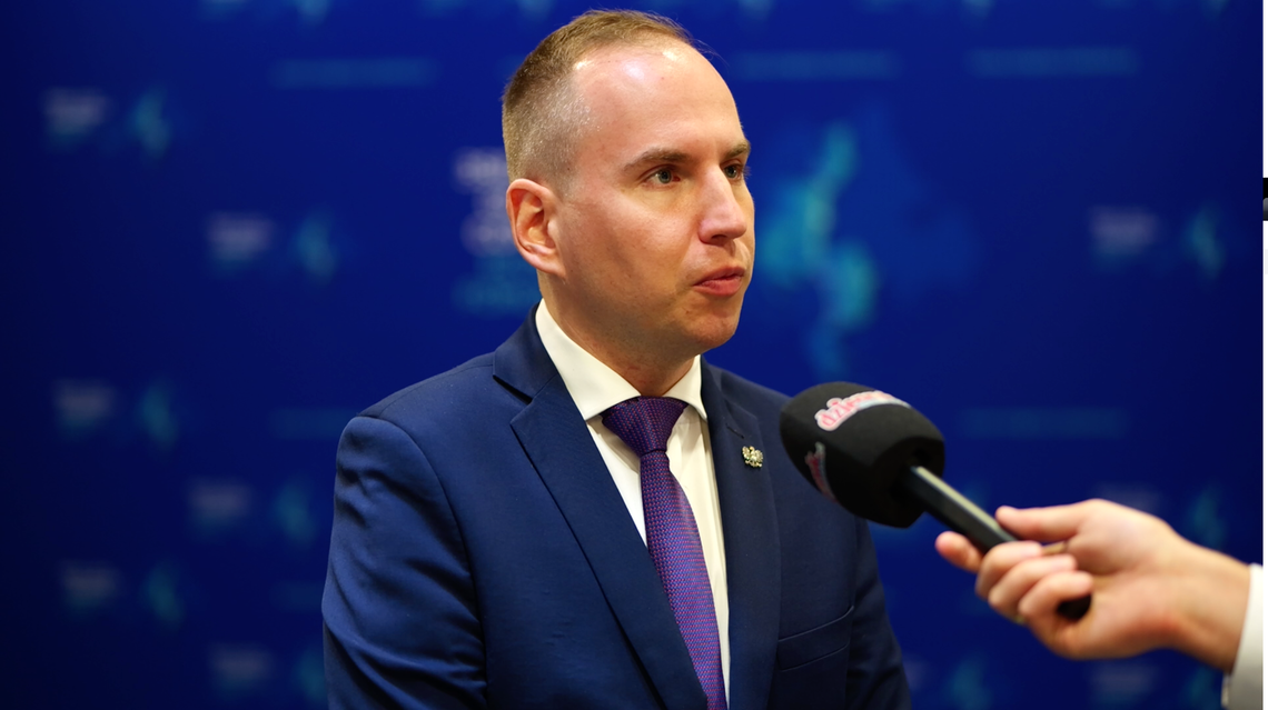 Prowokatorzy od fałszywych alarmów schwytani. Andruszkiewicz: Służby muszą działać sprawniej