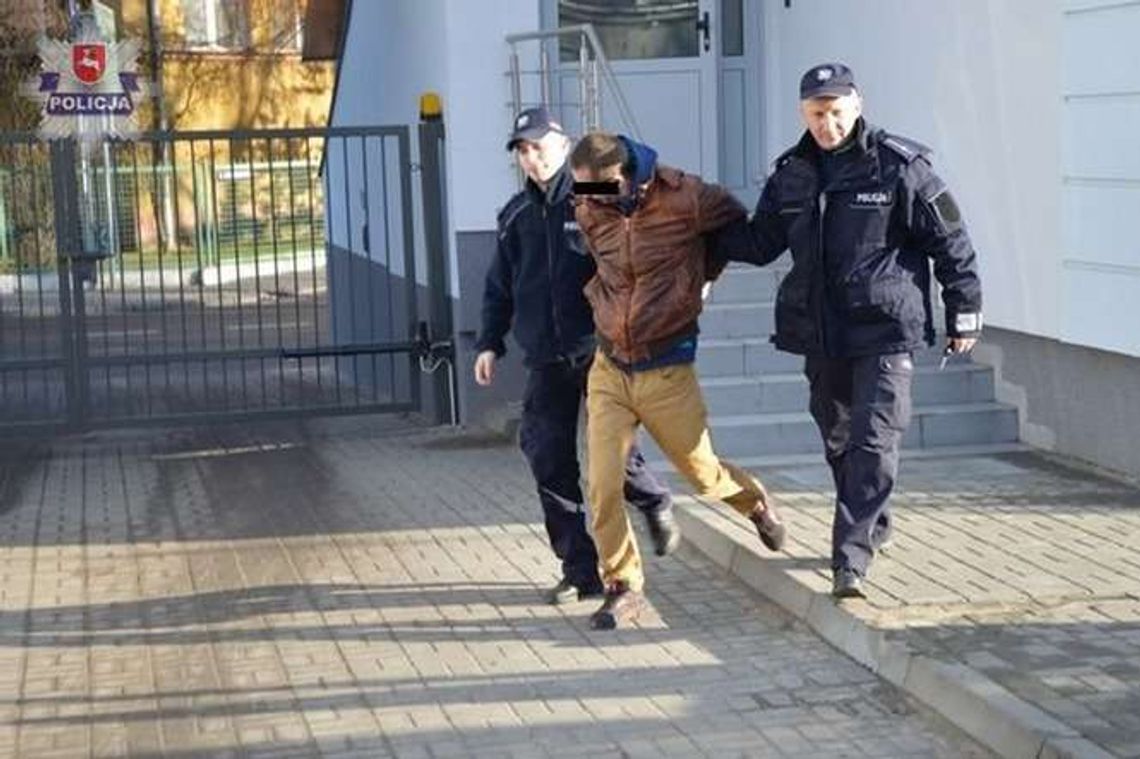 Przebierali się za strażników granicznych. Zabierali nielegalne papierosy, brali łapówki