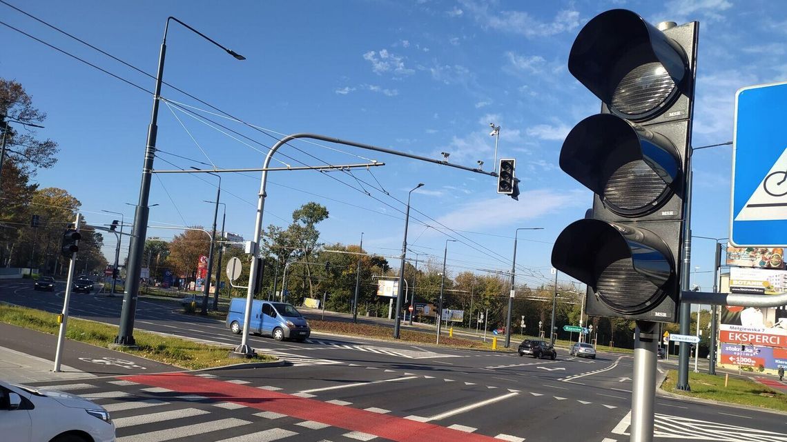 Przebudowa Al. Racławickich zakończyła się dwa miesiące temu. A jeszcze jest co poprawiać