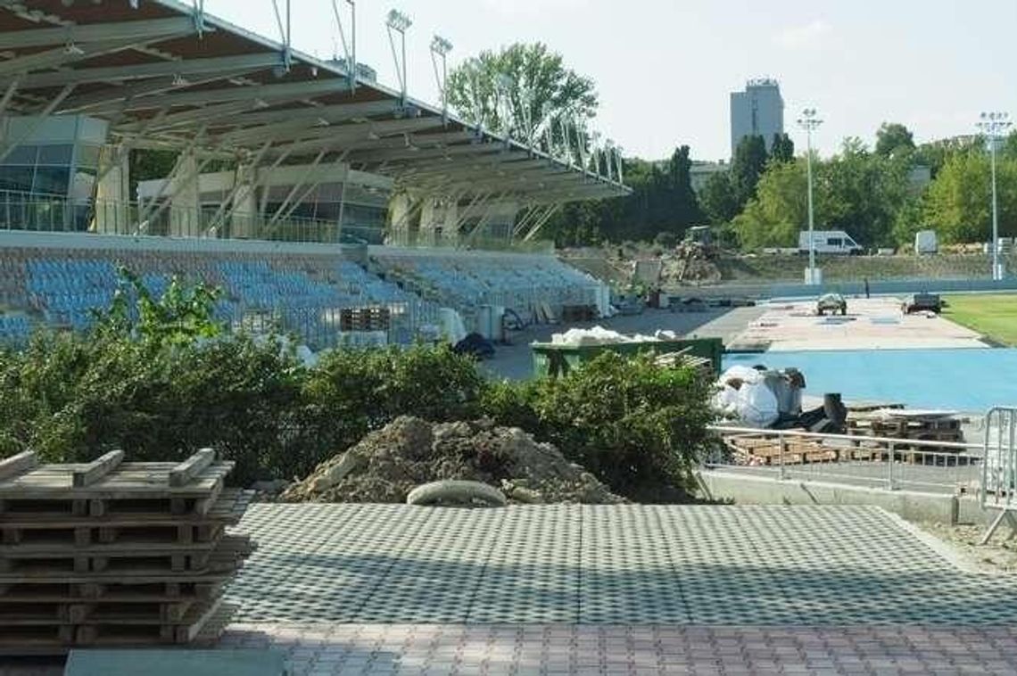 Przebudowa stadionu lekkoatletycznego. Sprzęt droższy niż się spodziewali Przebudowa stadionu lekkoatletycznego. Sprzęt droższy niż się spodziewali