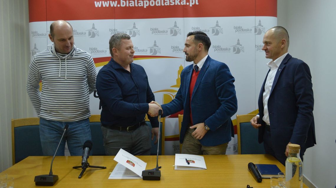 Przebudowa stadionu w Białej Podlaskiej. Nowa murawa ma być gotowa do maja