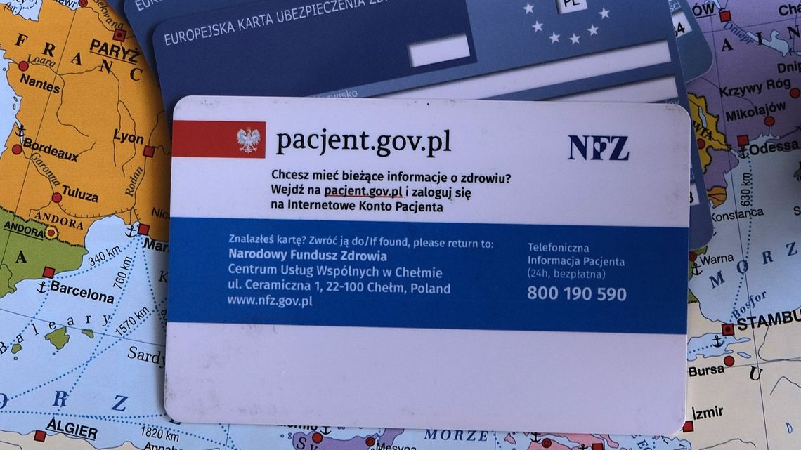 Przed wyjazdem za granicę wyrób tę kartę. Ona pozwala na darmowe leczenie