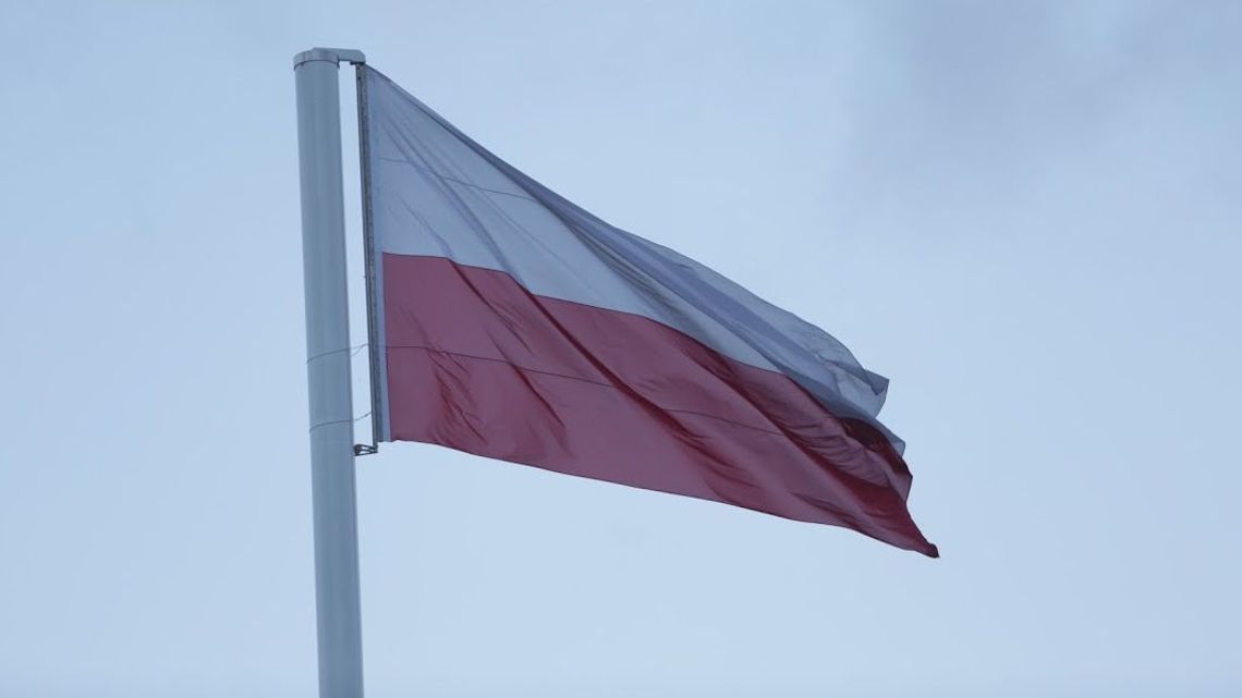 Przedsiębiorcy apelują: Wywieście flagi żeby nam pomóc. Zapowiadają też najazd na stolicę Przedsiębiorcy apelują: Wywieście flagi żeby nam pomóc. Zapowiadają też najazd na stolicę