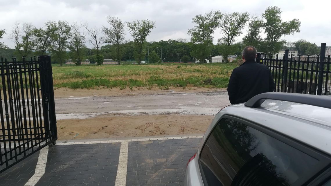 Przedsiębiorczy radny. Kupił działkę i chce zmienić plan zagospodarowania, żeby budować bloki Przedsiębiorczy radny. Kupił działkę i chce zmienić plan zagospodarowania, żeby budować bloki