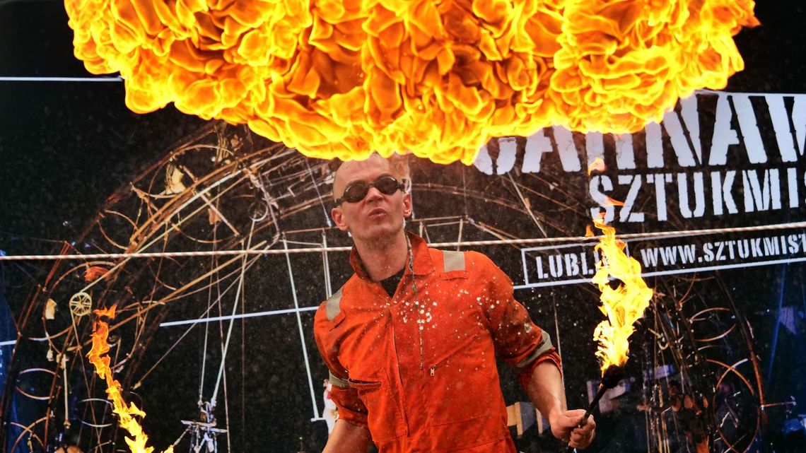 Przedsmak Carnavalu Sztumistrzów. Po Lublinie krąży już Cyrk Podwórkowy [zdjęcia]