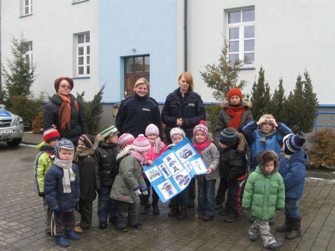 Przedszkolaki z Różanki odwiedziły włodawskich policjantów