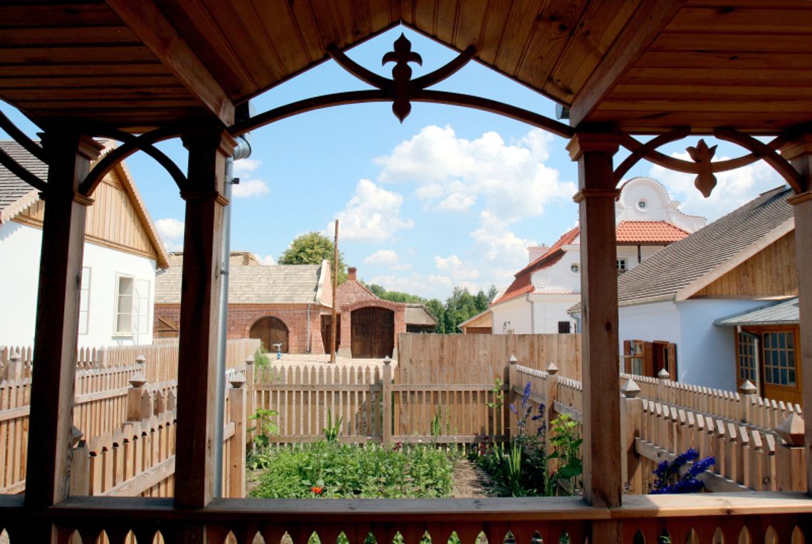 Przedwojenne klimaty w prowincjonalnym miasteczku w Muzeum Wsi Lubelskiej