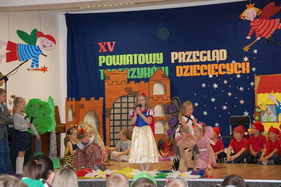 Przegląd Teatrzyków Dziecięcych w Puchaczowie (zdjęcia) Przegląd Teatrzyków Dziecięcych w Puchaczowie (zdjęcia)