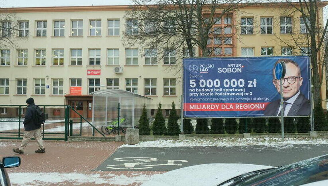 Przegląd tygodnia, czyli stadion, NIK i poseł PiS Przegląd tygodnia, czyli stadion, NIK i poseł PiS