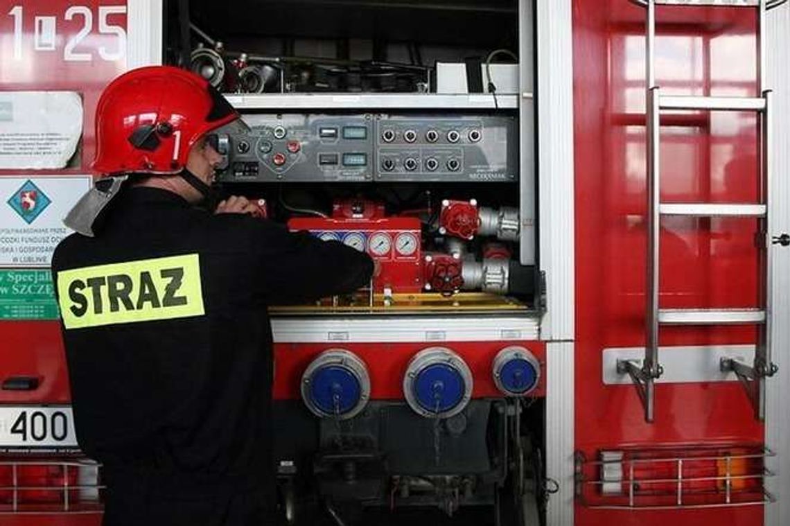 Przekopywał ogródek, uszkodził rurę z gazem. Ewakuacja szkoły w Niezdowie