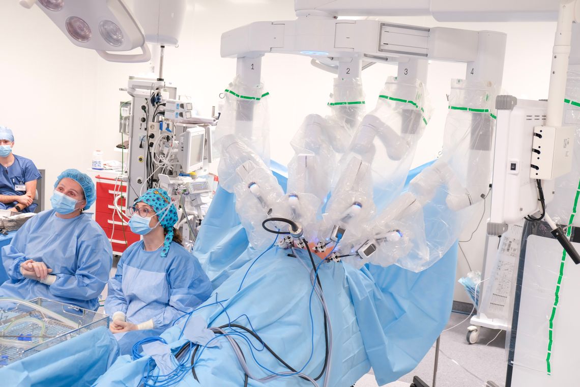 Przełomowe operacje w Lublinie. Chirurdzy usunęli całe płuco z pomocą robota