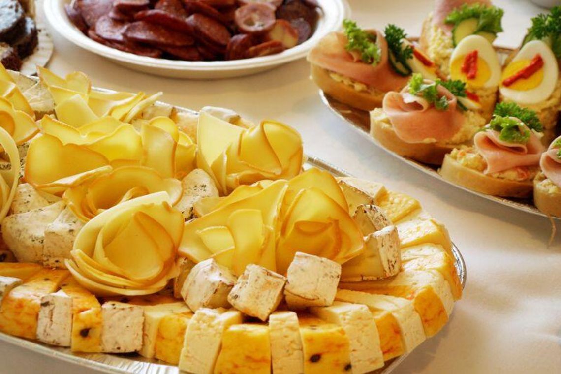 Przepisy na sylwestrowe przekąski i noworoczny obiad