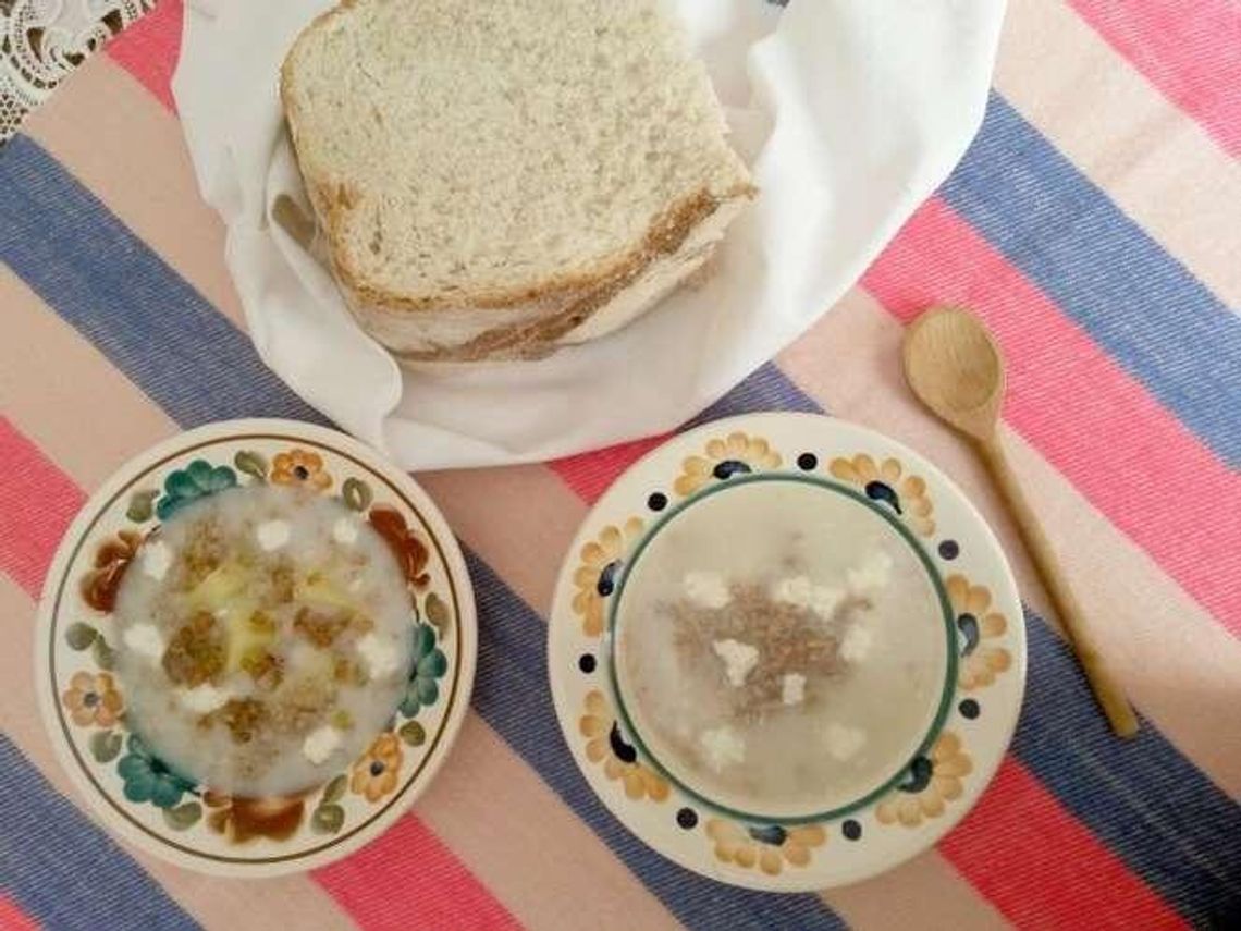 Przepisy na Wielkanoc. Tradycyjna zupa z serwatki i kaszy gryczanej