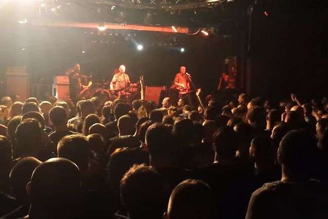 Przerwany koncert Illusion w klubie Graffiti. Lider zespołu nie przebierał w słowach Przerwany koncert Illusion w klubie Graffiti. Lider zespołu nie przebierał w słowach