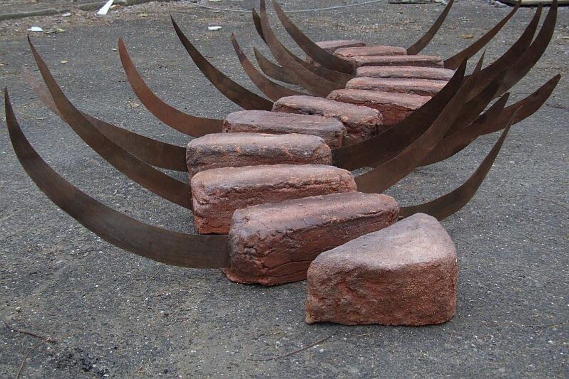 Przestrzennie \"Przy Bramie\". Wystawa dwóch artystek Przestrzennie \"Przy Bramie\". Wystawa dwóch artystek