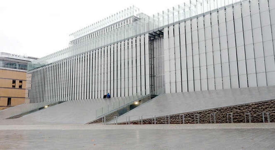 Przesuwanie patrona, czyli plac Teatralny przed CSK kosztem skweru abp. Życińskiego Przesuwanie patrona, czyli plac Teatralny przed CSK kosztem skweru abp. Życińskiego