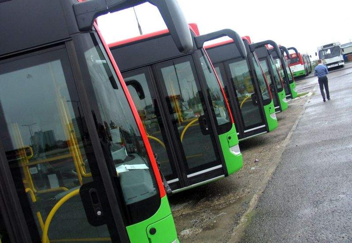 Przetarg na przegubowce: Oszczędzą na liczbie pojazdów, nie na ich komforcie