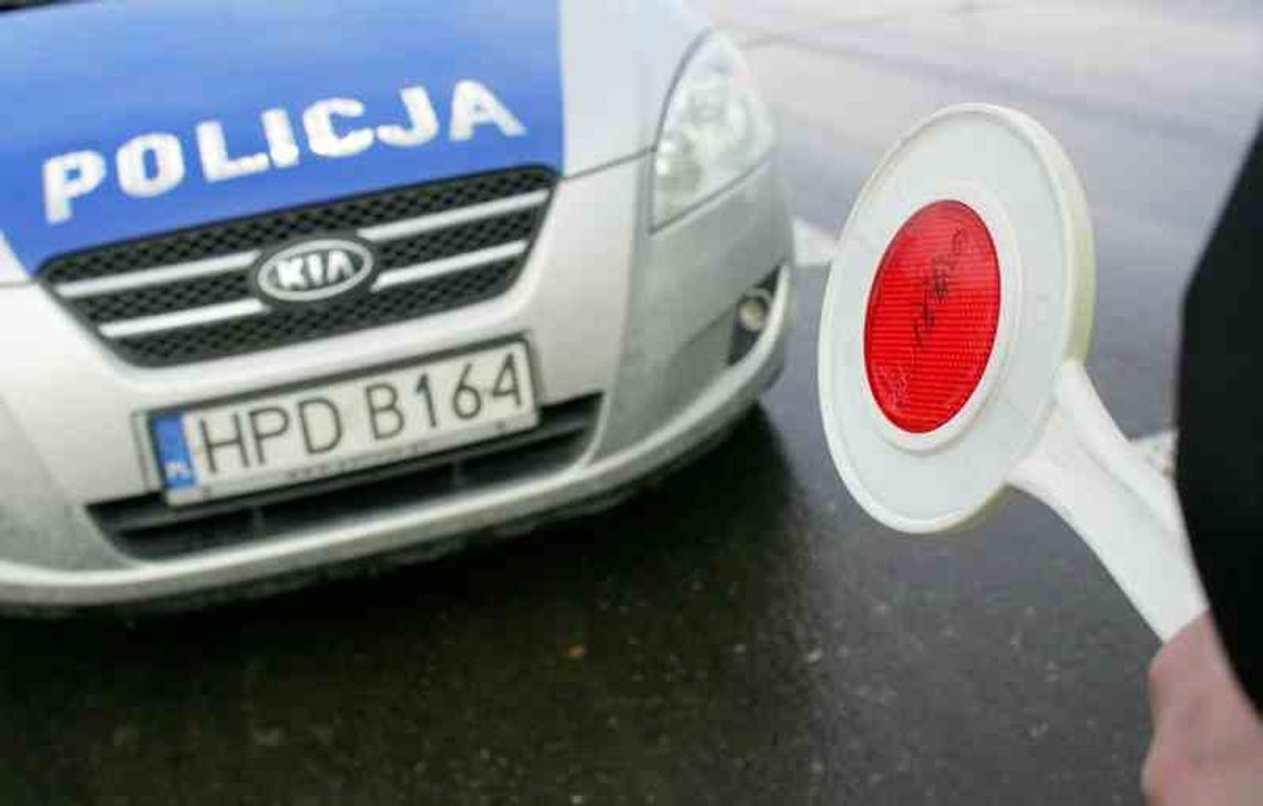 Przewoziła w audi osiem osób, w tym pięcioro dzieci