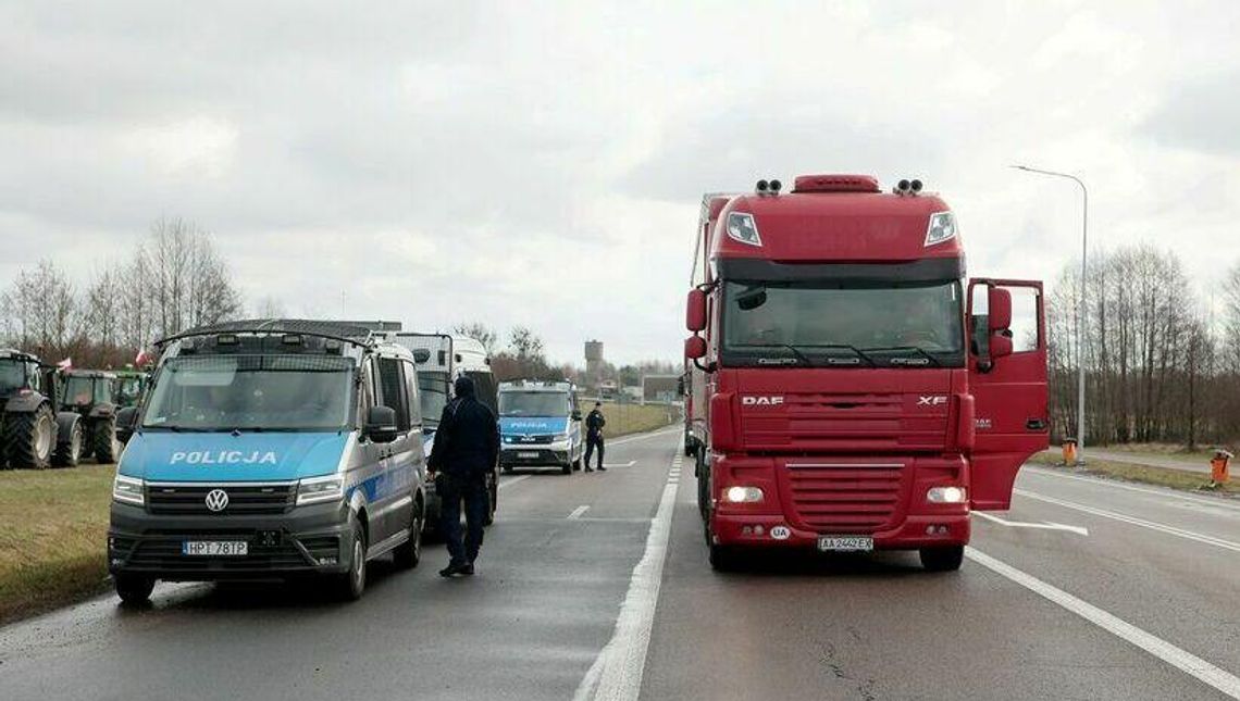 Przewoźnicy blokują przejścia graniczne z Ukrainą