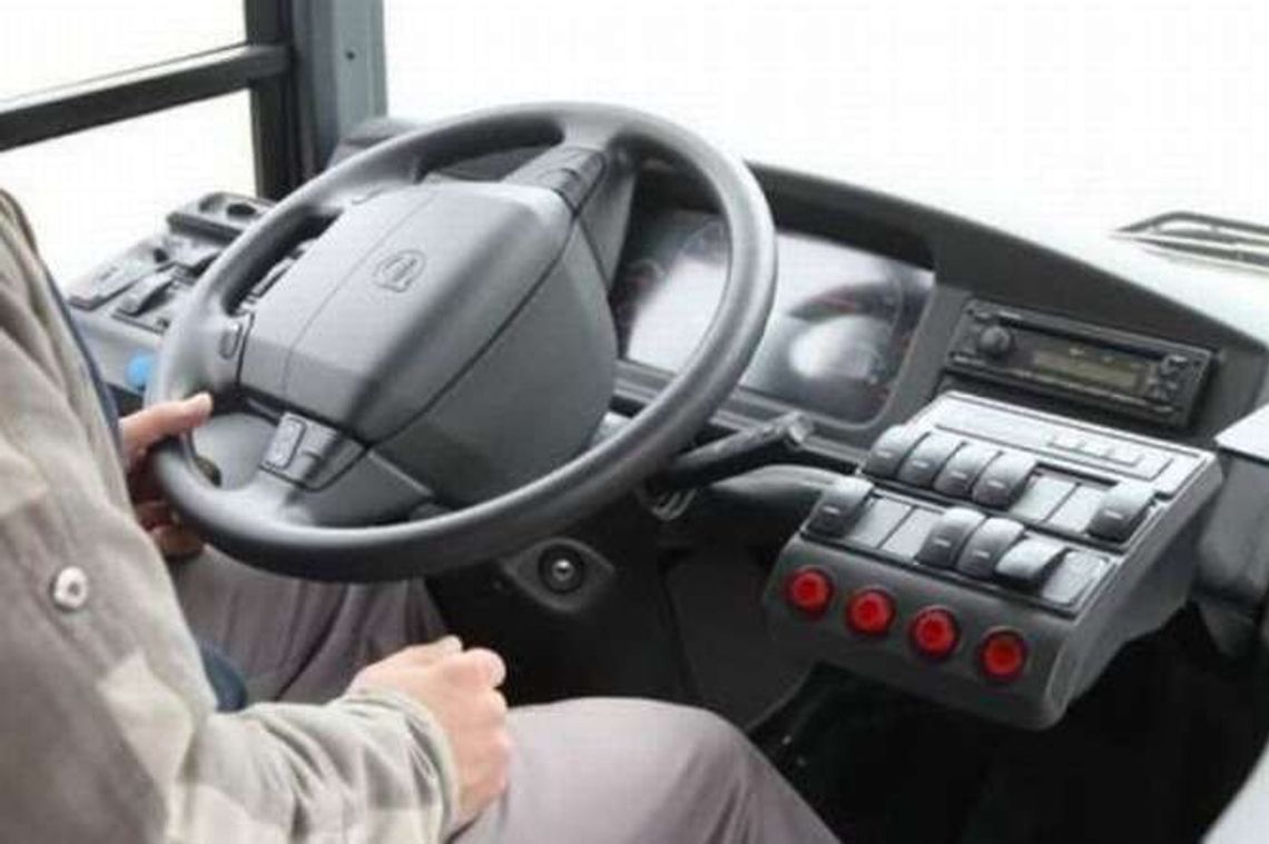 Przewróciła się w autobusie i złamała rękę