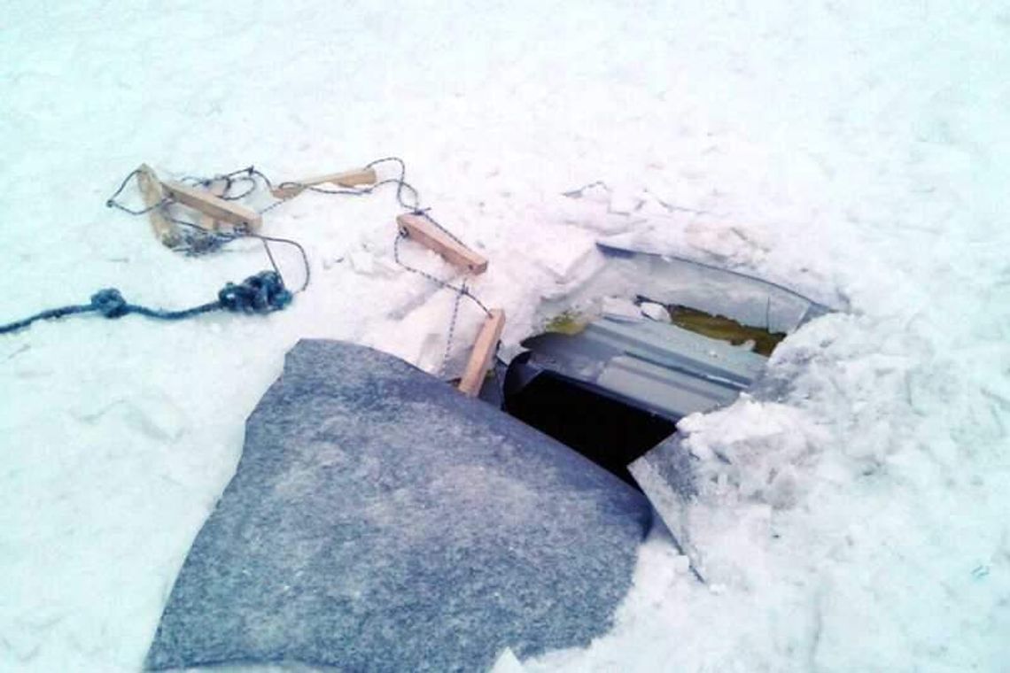 Przez dach galerii handlowej włamali się do jubilera (wideo)