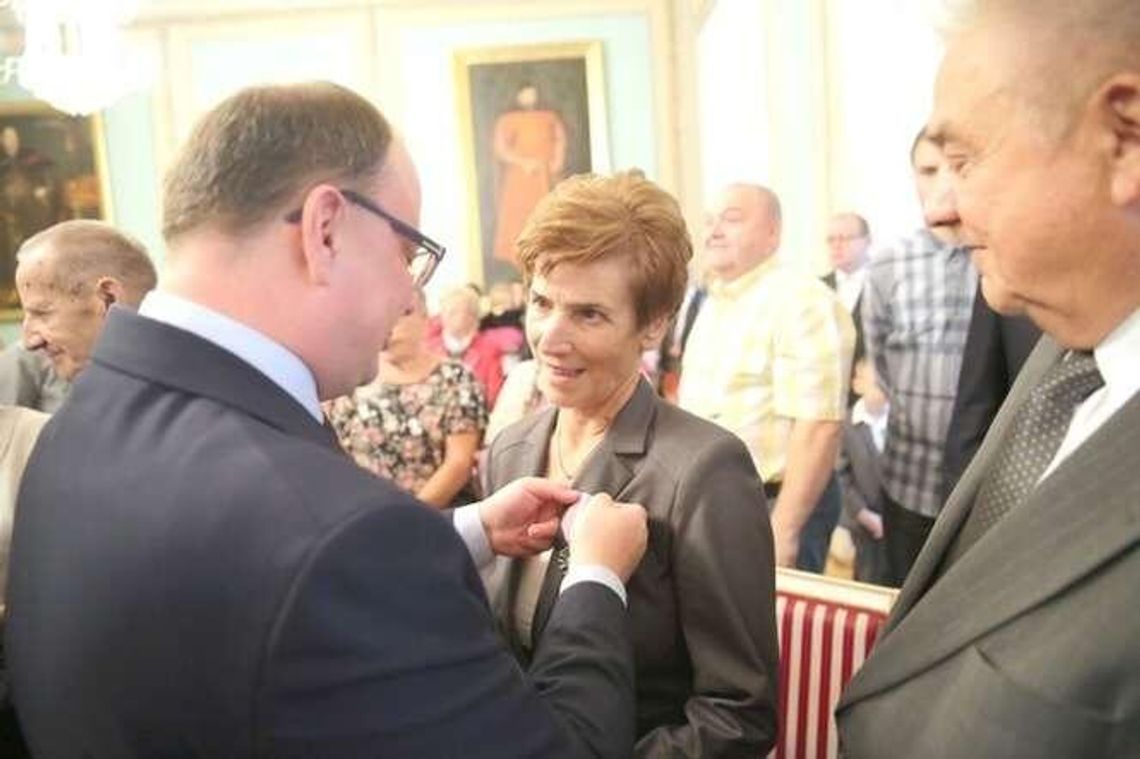 Przeżyli ze sobą ponad pół wieku. Dostali medale (zdjęcia)