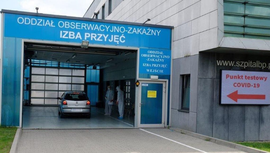 Przy bialskim szpitalu działa mobilny punkt testów na koronawirusa. Jest przeznaczony dla osób w kwarantannie Przy bialskim szpitalu działa mobilny punkt testów na koronawirusa. Jest przeznaczony dla osób w kwarantannie