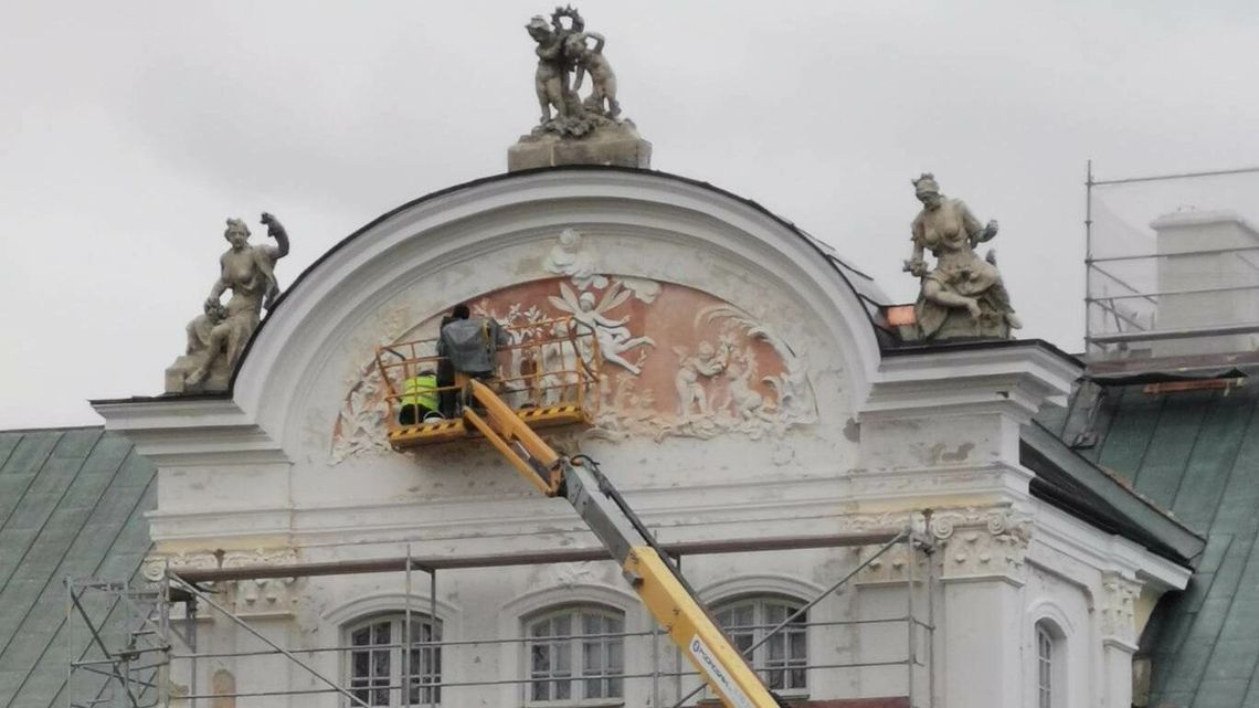 Przy remoncie pałacu doszło prawie do rękoczynów. Firma porzuciła inwestycję 
