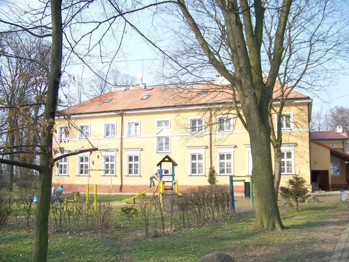 Przybysławice. Dzieci z "Dworku&#8221; pod nowym dachem