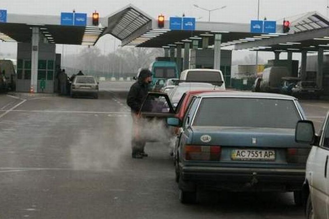 Przygotowania do Euro 2012: Ukraińscy celnicy po polskiej stronie