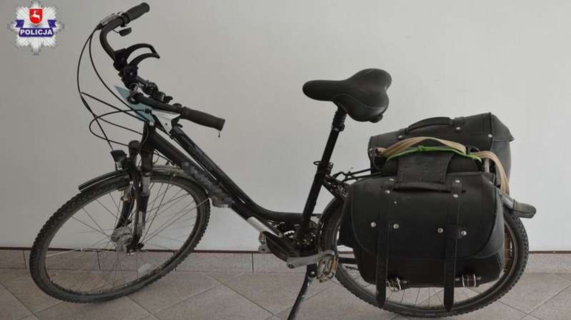 Przyjeżdżają policjanci, a włamywacz szykuje sobie kolację