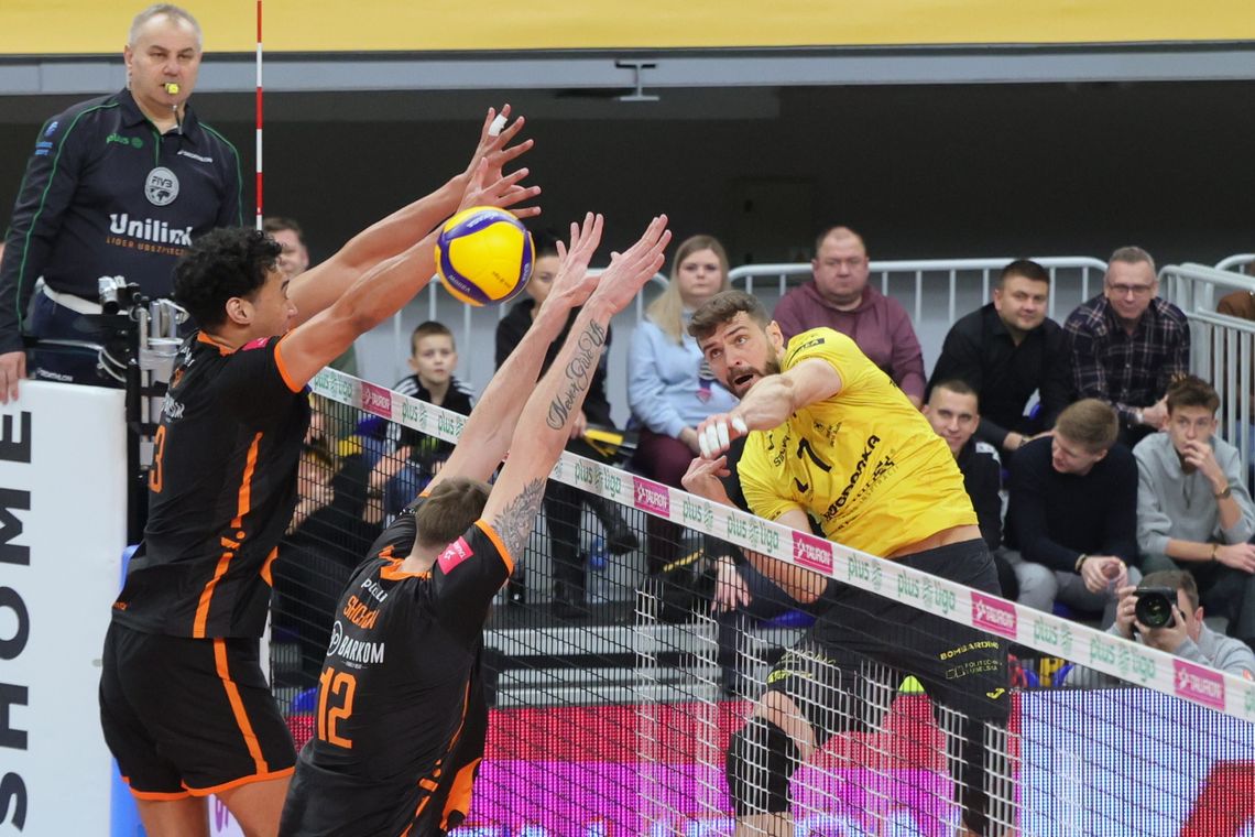 Przykra  niespodzianka w Hali Globus: porażka mistrza Polski