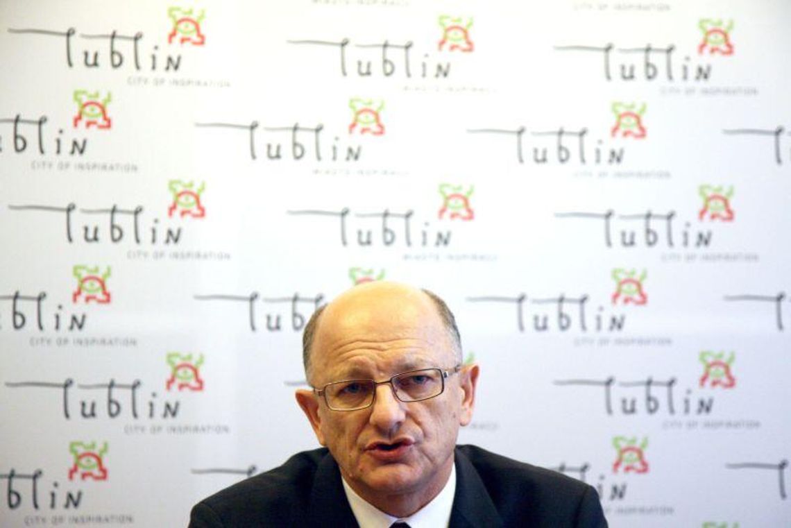 Przyspieszenie z potknięciami, czyli rządy Żuka subiektywnie Przyspieszenie z potknięciami, czyli rządy Żuka subiektywnie