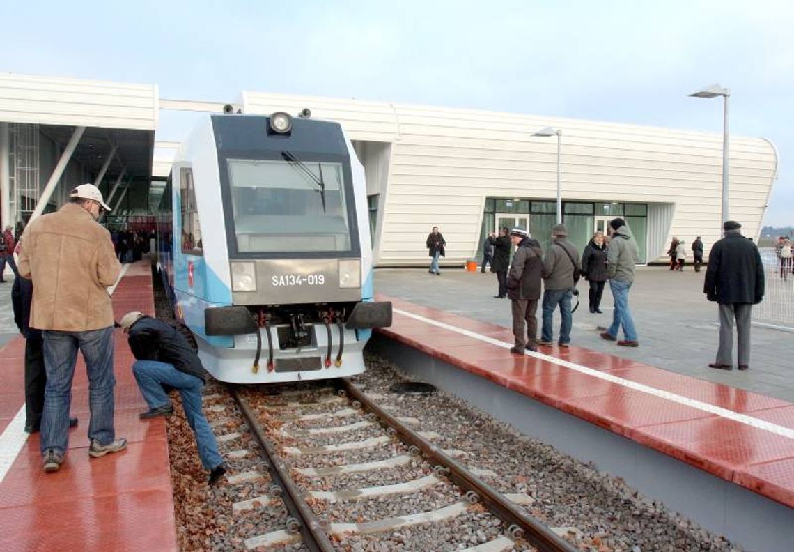 Przystanek na lotnisku zmieni nazwę. Burmistrzowi nowa się nie podoba