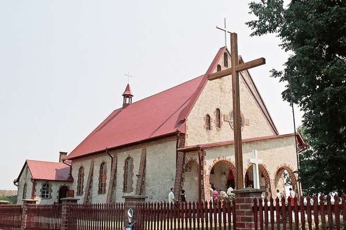 Przywiózł matkę do kościoła i okradł księdza