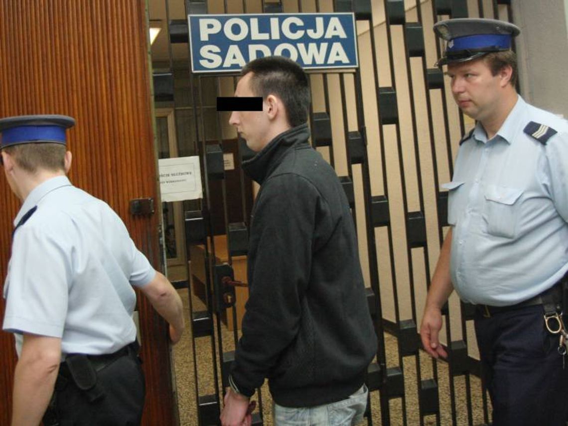 Przyznał się do uduszenia 14-latki, potem przeprosił jej rodziców