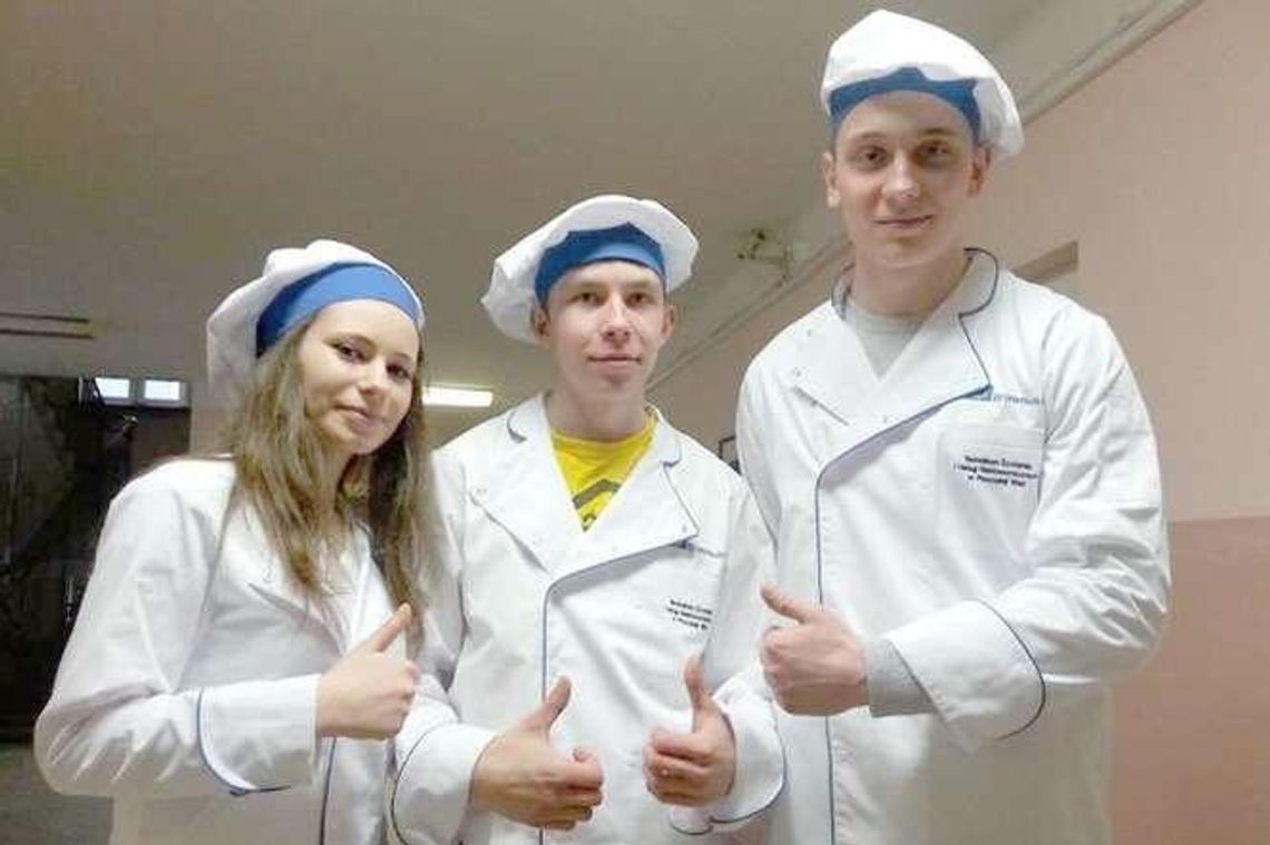 Pszczela Wola: Lekcje robienia pizzy u Włochów 